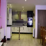 El Vinilo. Aparcamiento Exterior Gratuito *