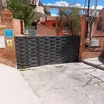 El Vinilo. Aparcamiento Exterior Gratuito Teruel