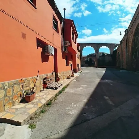 El Vinilo. Aparcamiento Exterior Gratuito Teruel