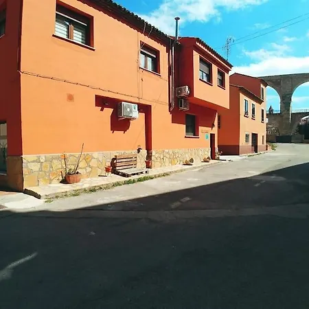 El Vinilo. Aparcamiento Exterior Gratuito