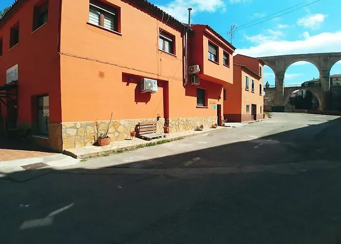 El Vinilo. Aparcamiento Exterior Gratuito